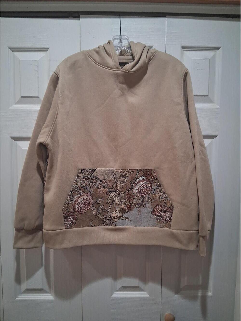 Massive Luxury Edition Tapestry Floral Hoodie Putty Beige Cottagecore Size M